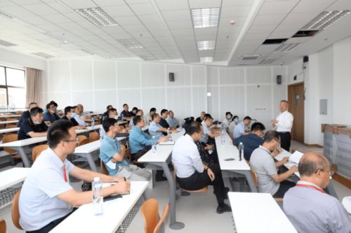北京信息科技大學(xué)召開新校區(qū)建設(shè)與搬遷工作第十一次現(xiàn)場調(diào)度會(huì)，全方位推進(jìn)智慧校園建設(shè)